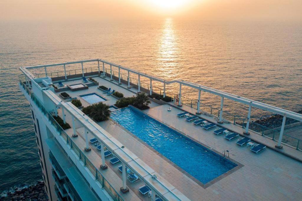 Beach Dream - A Luxury 1 Bedroom Apartment With Direct Beach Access Ras Al-Chajma Zewnętrze zdjęcie